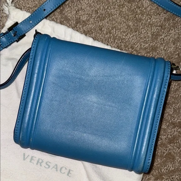 Versace Blue Crossbody Bag with Chain Detail - Picture 5 of 10